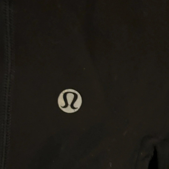 Lululemon Tadasana Slit Hem Crop Black Key pocket at waist Luon fabric sz 4 - Picture 3 of 6